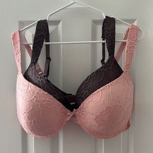 Delta Burke set of 2 bras